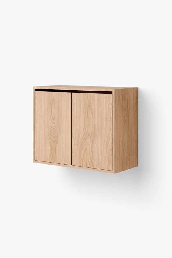 Cabinet Tall w. Doors — Oak