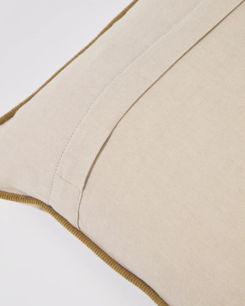 Housse de coussin Kelaia — 100% coton velours côtelé beige avec liseré marron 45 x 45 cm