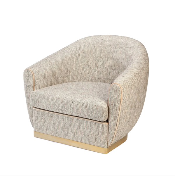 Fauteuil Grace — alston flamingo, paris champagne piping, polished brass base