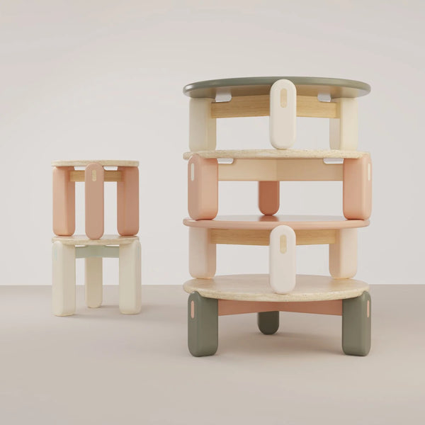 Table d'appoint Mona — travertine top, jade lacquered wood feet, natural oak applications