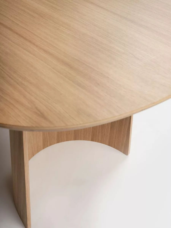 Table Ginger ronde 120cm — Chêne teinté