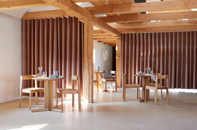 Table de diner Trefoil — Chêne
