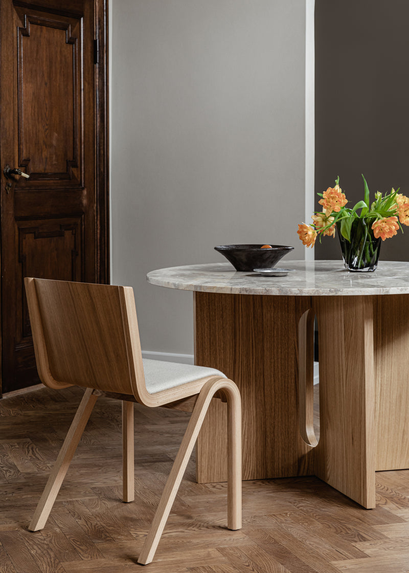 Table de diner Androgyne Ø120 en marbre — Chêne naturel
